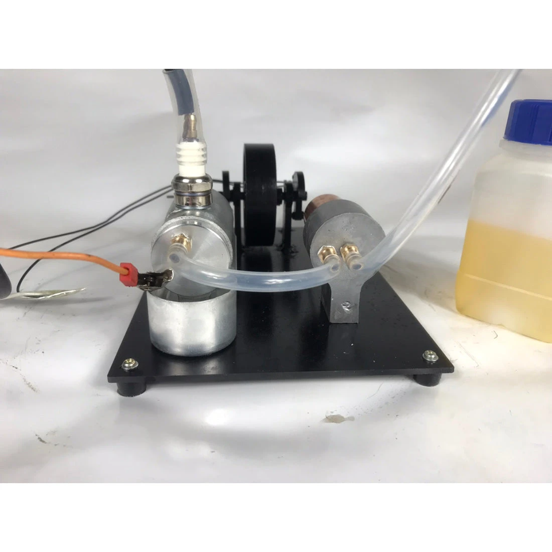 Mini Horizontal Single-cylinder Three-stroke Engine Gasoline/Kerosene/Methanol Internal Combustion Engine Model - Image 3