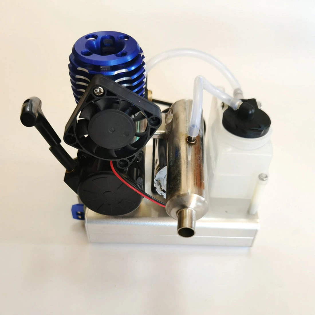Level 15 12V 2 Stroke Methanol Nitro Engine Generator Model With Cooling Fan (5V 1.5A USB Charging) - Image 5