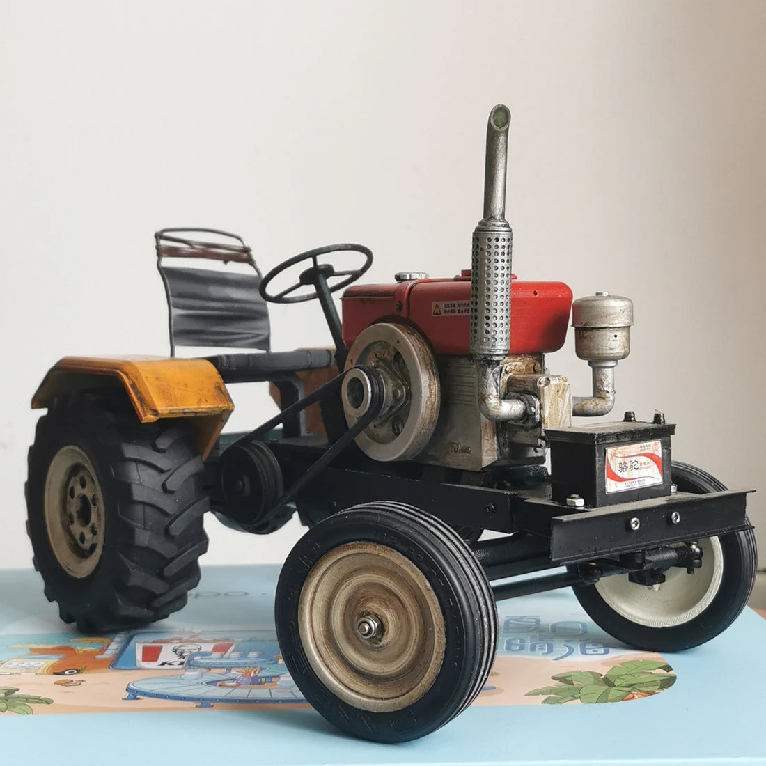 1/10 2.4G RC Tractor 4×2 Electric Antique Tractor Model Agricultural Transport Vehicle Toy - Image 10