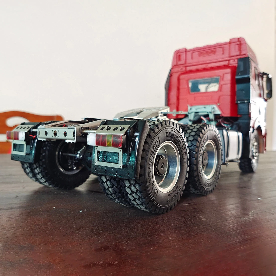 HY MODELS 1/14 RC Simulation Hydraulic Tractor-trailer Truck Engineering Machinery Vehicle Model 3-speed Gearbox - Image 2