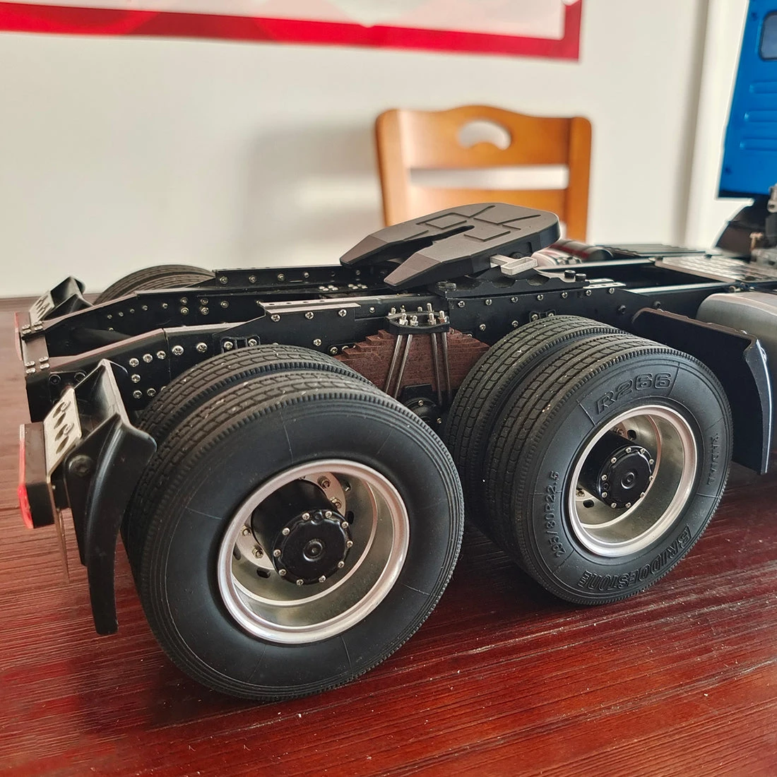 HY MODELS 1/14 RC Simulation Hydraulic Tractor-trailer Truck Engineering Machinery Vehicle Model 3-speed Gearbox - Image 15