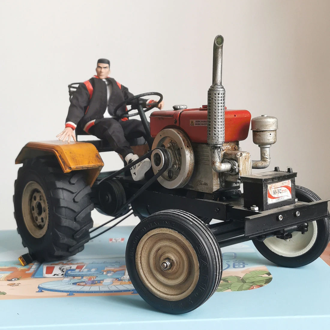 1/10 2.4G RC Tractor 4×2 Electric Antique Tractor Model Agricultural Transport Vehicle Toy - Image 3